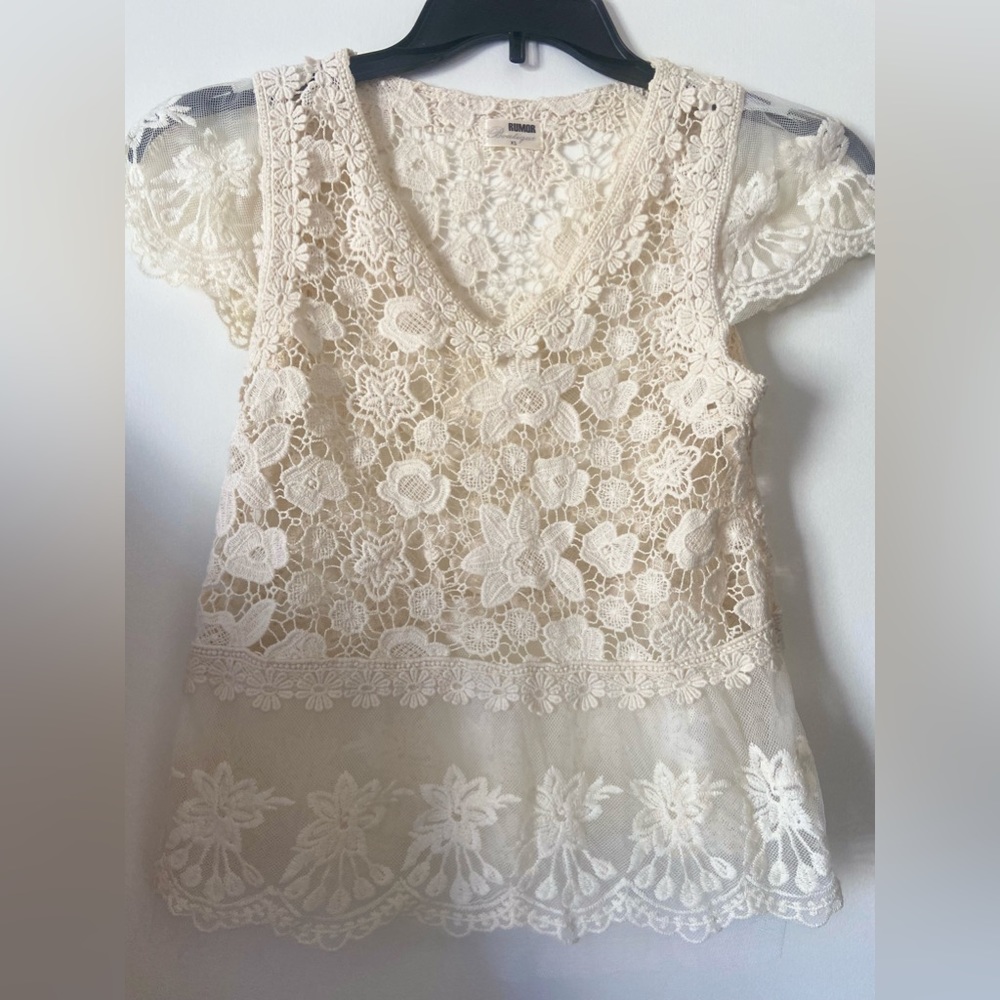 Beige crochet lace trim top